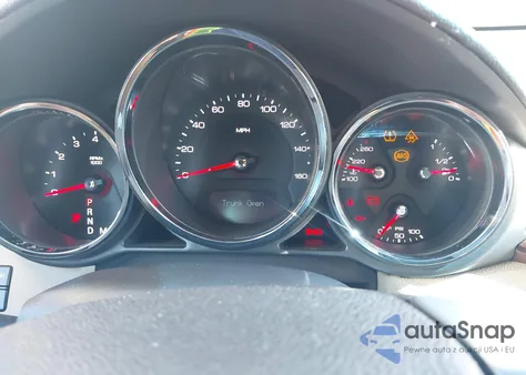 2011 Cadillac Cts Luxury z USA, uszkodzony, nr VIN 1G6DE5EY4B0168177